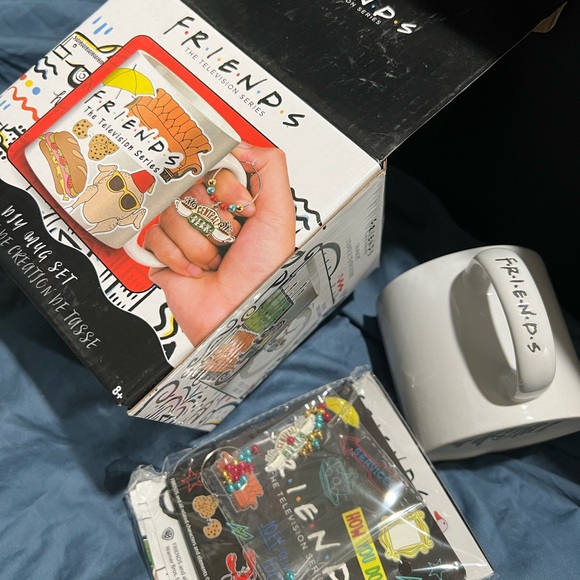 FRIENDS TV Show - DIY mug set - NWT - Picture 11 of 13